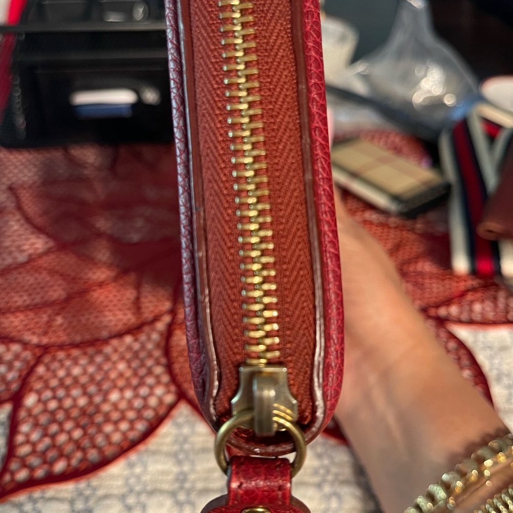 Chloe Deep Red Leather Wallet - Picture 3 of 10